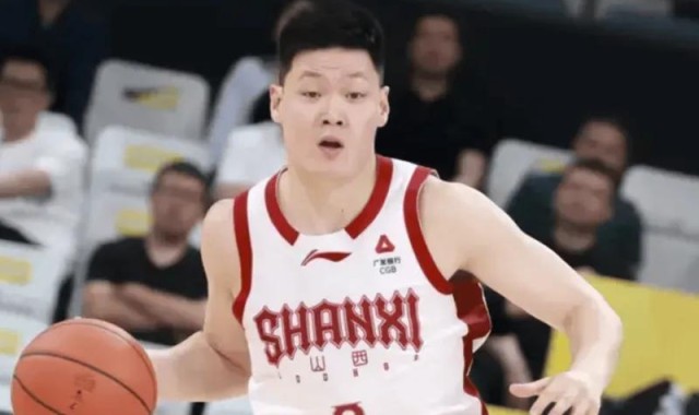 星空官网-张宁太硬了！其妻子曝两处伤情，末节关键球统治比赛！