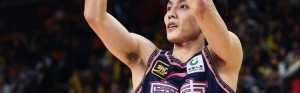 状态不佳！徐杰上半场4中0没有得分 仅有1板2助入账