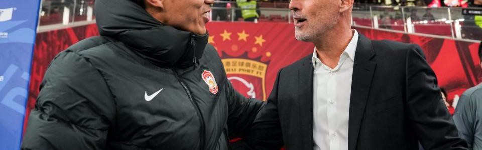 星空体育官网-45岁郑智瞪眼发呆！率队2连败排名未扣分队垫底 遭质疑撑不过10轮