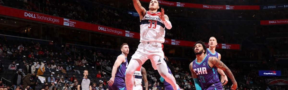 星空体育平台-坑完独行侠，又想坑奇才！2年仅打71场比赛，成NBA第一“玻璃人”